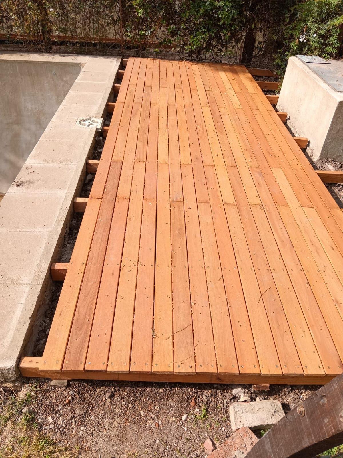 Deck de madera terminado